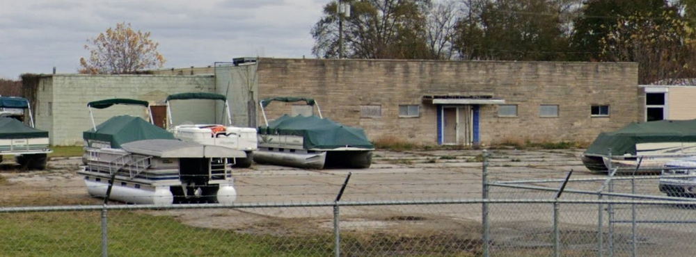 M&W Bowling Lanes - Amazing (newer photo)